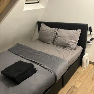  Appartement Petit A Proximite Des Galeries Lafayette
